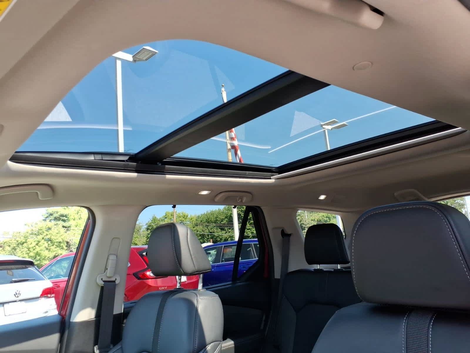 Used 2024 Honda Pilot Touring image 18