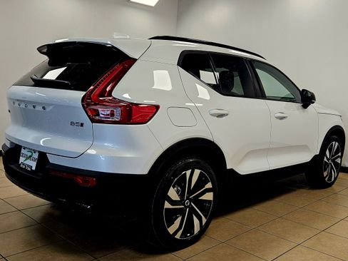 New 2026 Volvo XC40 B5 Ultra w/ Climate Package image 5