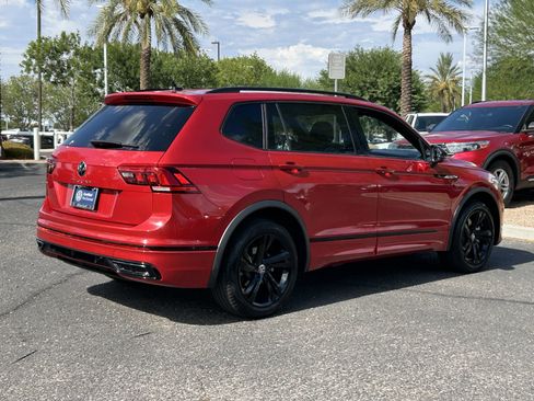 Certified 2024 Volkswagen Tiguan SE R-Line FWD image 4