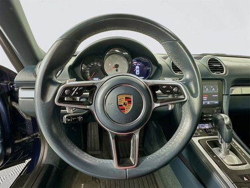 Used 2018 Porsche 718 Cayman image 11