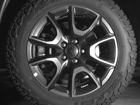 Used 2025 Jeep Compass Trailhawk AWD/4WD image 12