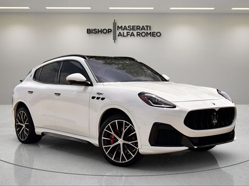 Used 2024 Maserati Grecale Trofeo AWD/4WD image 1