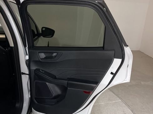 Used 2022 Ford Escape SE image 17