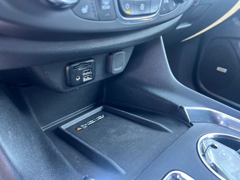 Used 2023 Chevrolet Traverse RS w/ LPO, Floor Liner Package AWD/4WD image 20