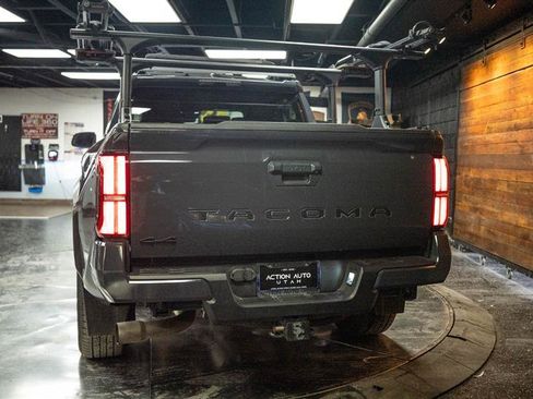 Used 2024 Toyota Tacoma TRD Sport AWD/4WD image 6