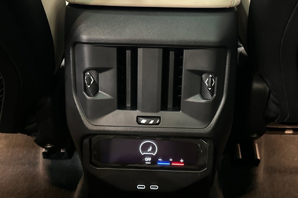 Used 2026 BMW X3 xDrive30i w/ Convenience Package AWD/4WD image 14