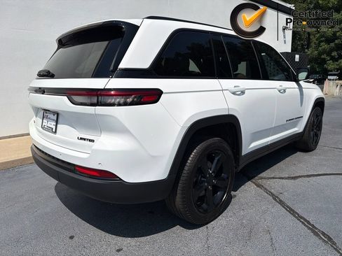 Certified 2023 Jeep Grand Cherokee Limited w/ Black Appearance Package AWD/4WD image 11