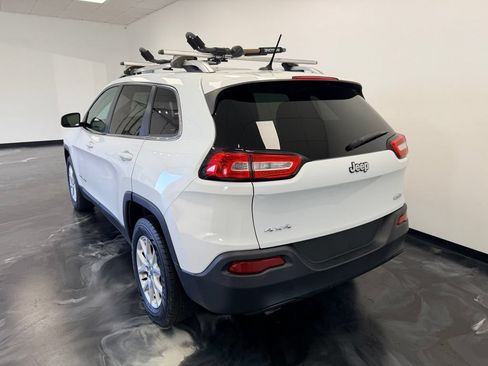 Used 2014 Jeep Cherokee Latitude w/ Cold Weather Group AWD/4WD image 19