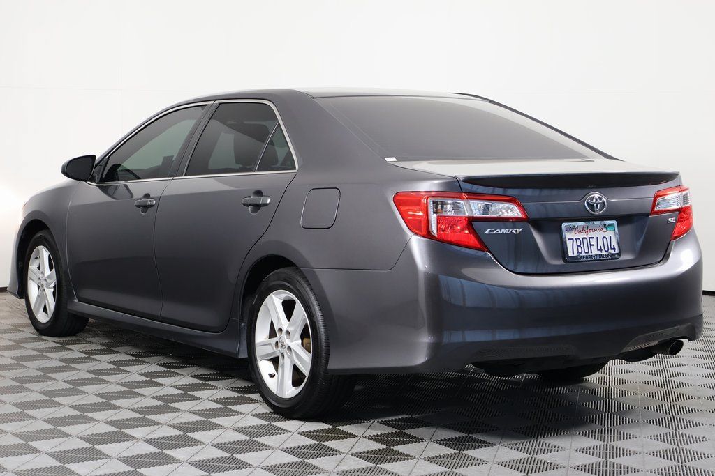 Used 2013 Toyota Camry SE FWD image 6
