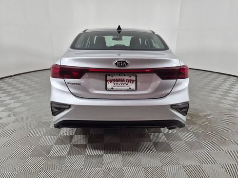 Used 2020 Kia Forte LXS FWD image 4