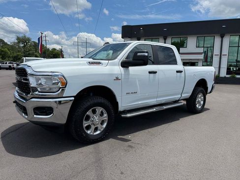 Used 2024 RAM 2500 Big Horn w/ Off Road Package AWD/4WD image 2