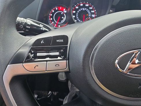 Used 2023 Hyundai Elantra SE FWD image 19