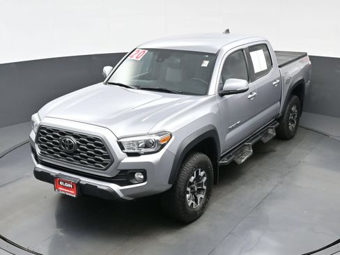 Used 2020 Toyota Tacoma TRD Off-Road AWD/4WD image 36