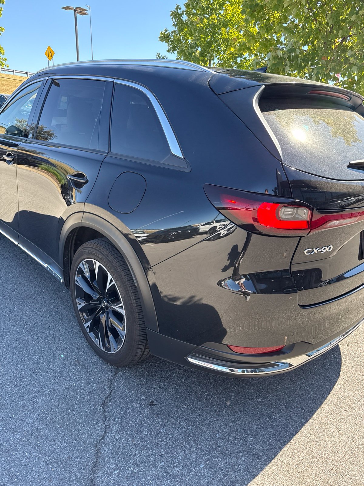Used 2024 MAZDA CX-90 Plug-In Hybrid w/ Premium Plus AWD/4WD image 9