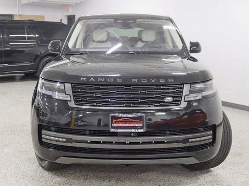 Used 2023 Land Rover Range Rover Long Wheelbase Autobiography image 9
