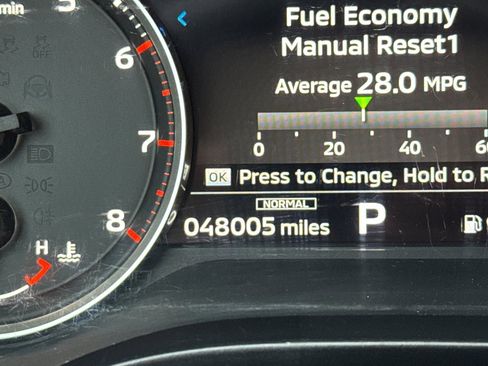 Used 2024 Mitsubishi Outlander SE image 30