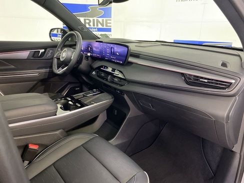 Certified 2025 Buick Enclave Sport Touring w/ Power Package FWD image 36