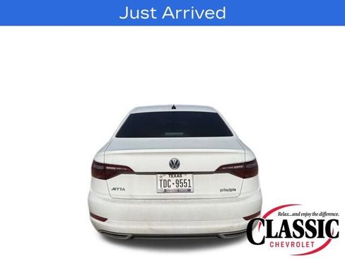 Used 2020 Volkswagen Jetta R-Line image 13