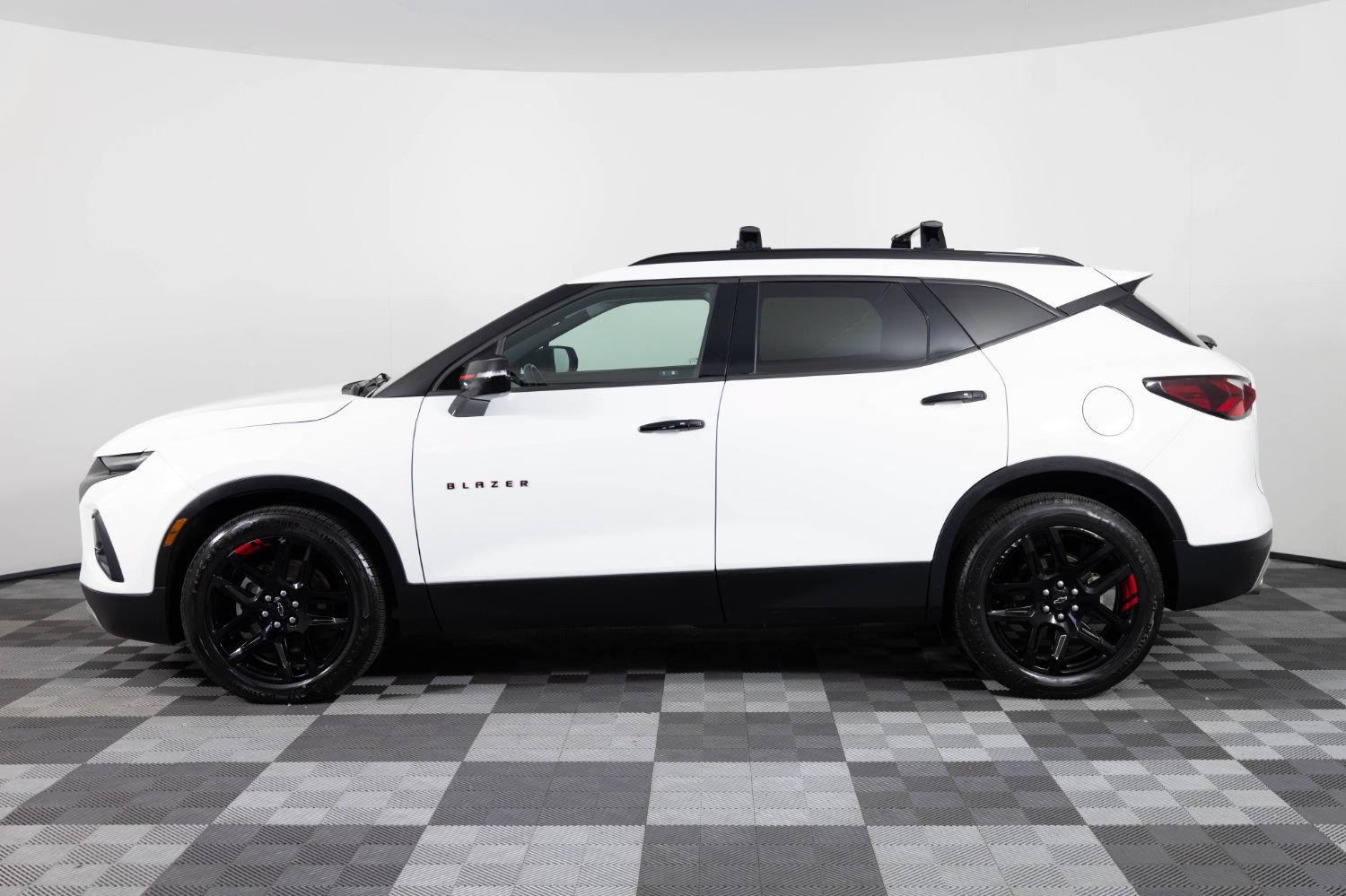 Used 2020 Chevrolet Blazer LT w/ Redline Edition AWD/4WD image 3