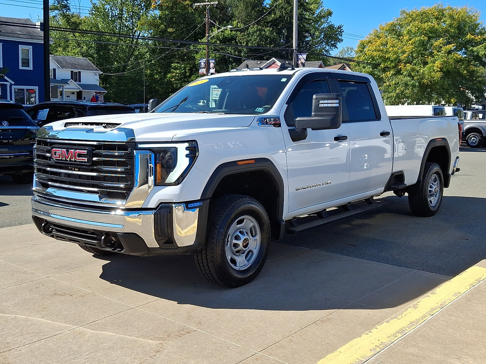 Used 2024 GMC Sierra 3500 Pro AWD/4WD image 3