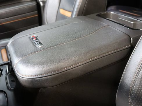 Used 2025 GMC Sierra 2500 AT4 w/ AT4 Preferred Package AWD/4WD image 71
