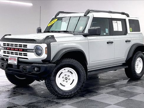 Used 2024 Ford Bronco Heritage Edition image 12
