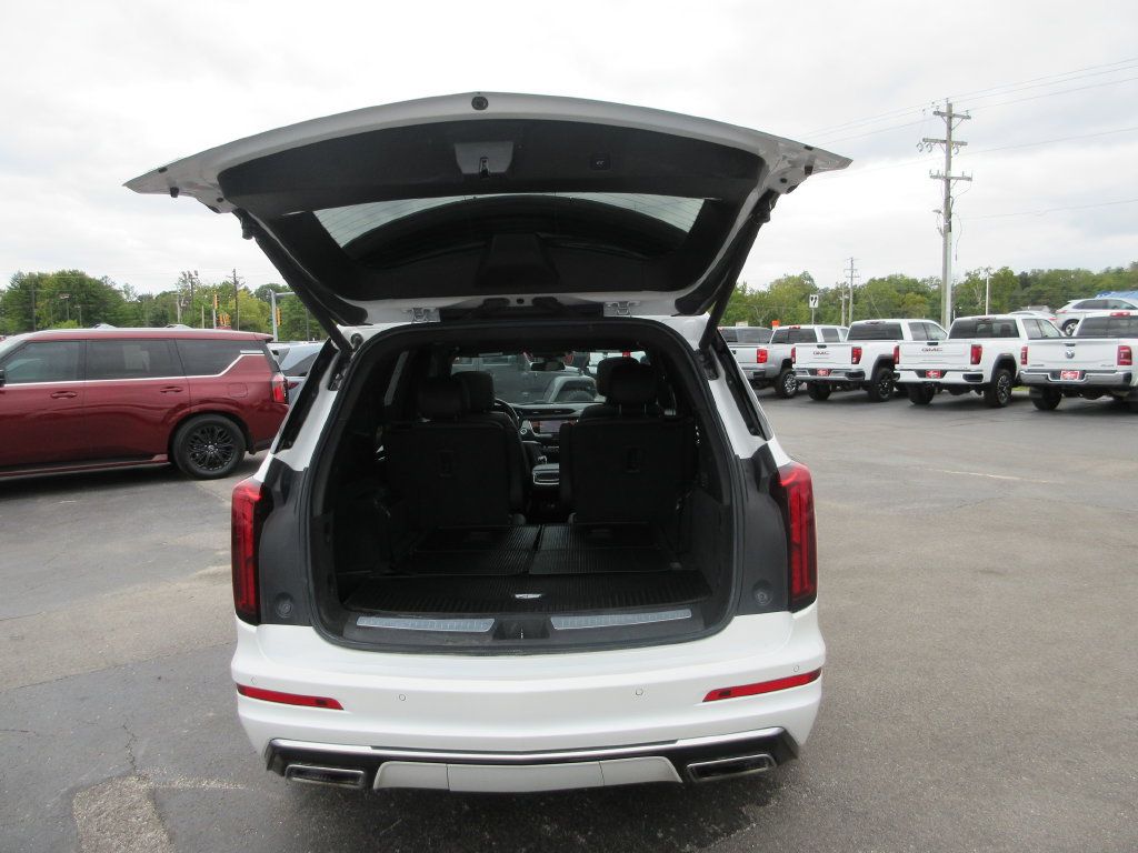 Certified 2022 Cadillac XT6 Premium Luxury w/ LPO, Floor Liner Package AWD/4WD image 8