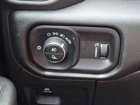 Used 2023 RAM 1500 Big Horn image 30