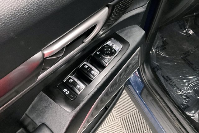 Used 2025 Kia Telluride S FWD image 38
