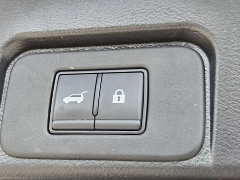 Used 2023 Nissan Rogue SV w/ SV Premium B Package FWD image 34