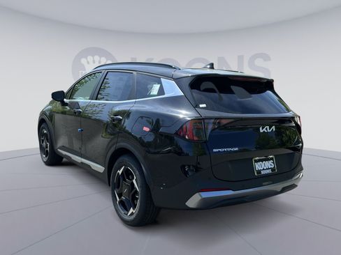 New 2026 Kia Sportage EX w/ EX Panorama Roof Package FWD image 8