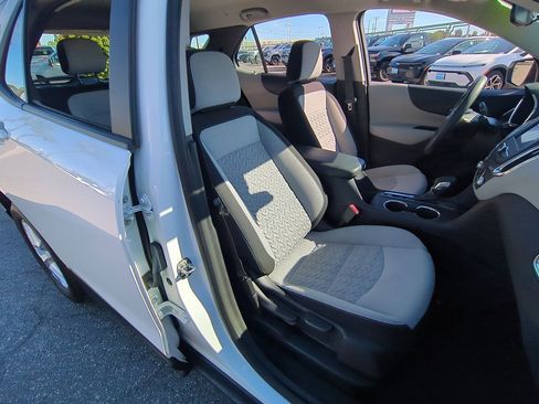 Certified 2022 Chevrolet Equinox LS image 26