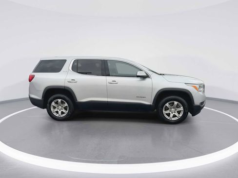 Used 2019 GMC Acadia SLE w/ LPO, Floor Liner Package image 9
