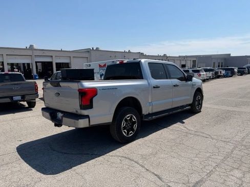 Used 2023 Ford F150 Lightning XLT AWD/4WD image 5
