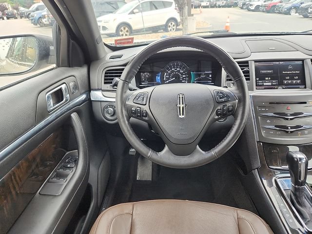 Used 2015 Lincoln MKS w/ Equipment Group 101A FWD image 9