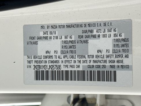 Used 2018 MAZDA MAZDA3 Grand Touring FWD image 33