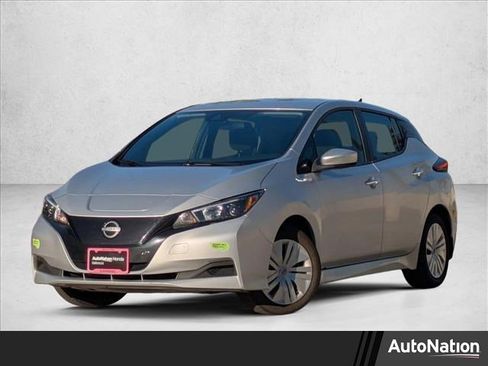 Used 2023 Nissan Leaf S image 1