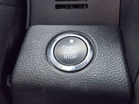 Used 2018 Ford F150 Lariat w/ Equipment Group 502A Luxury AWD/4WD image 26