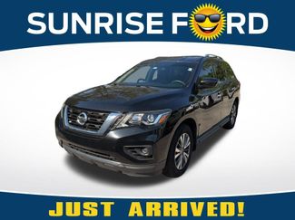 Used 2020 Nissan Pathfinder S FWD 360° Tour