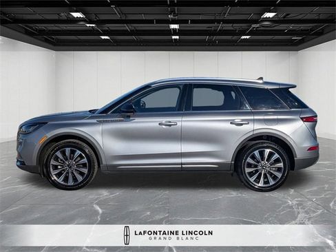 Certified 2022 Lincoln Corsair Reserve w/ Elements Package image 2