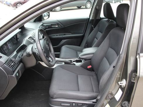 Used 2014 Honda Accord Sport image 18