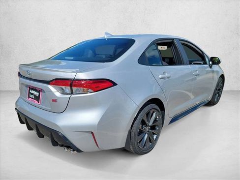 Used 2026 Toyota Corolla SE FWD image 5