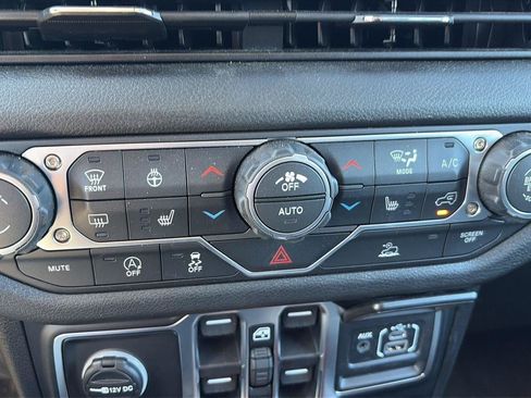 Used 2026 Jeep Wrangler Unlimited Sport AWD/4WD image 34