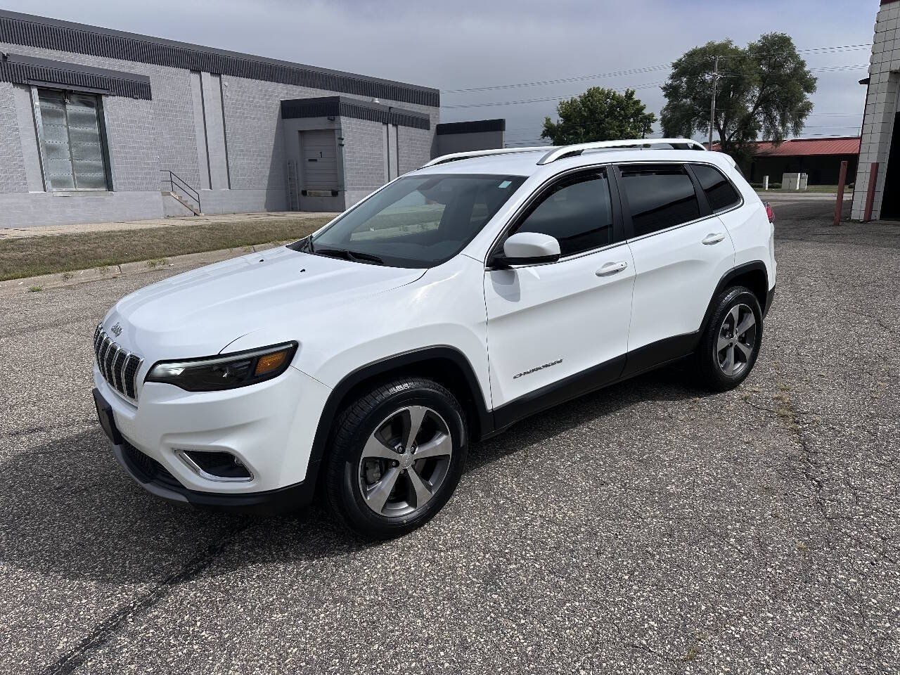 Used 2019 Jeep Cherokee Limited AWD/4WD image 1