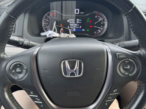 Used 2019 Honda Ridgeline RTL image 17
