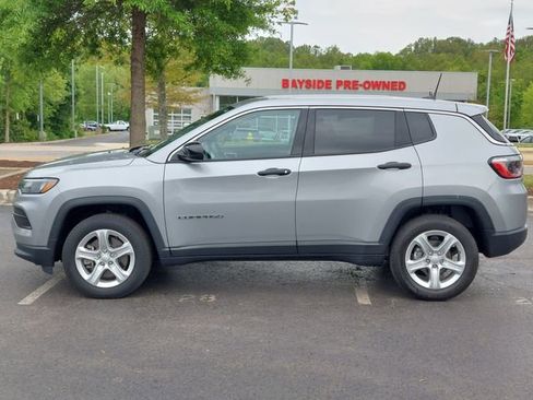 Used 2023 Jeep Compass Sport AWD/4WD image 10