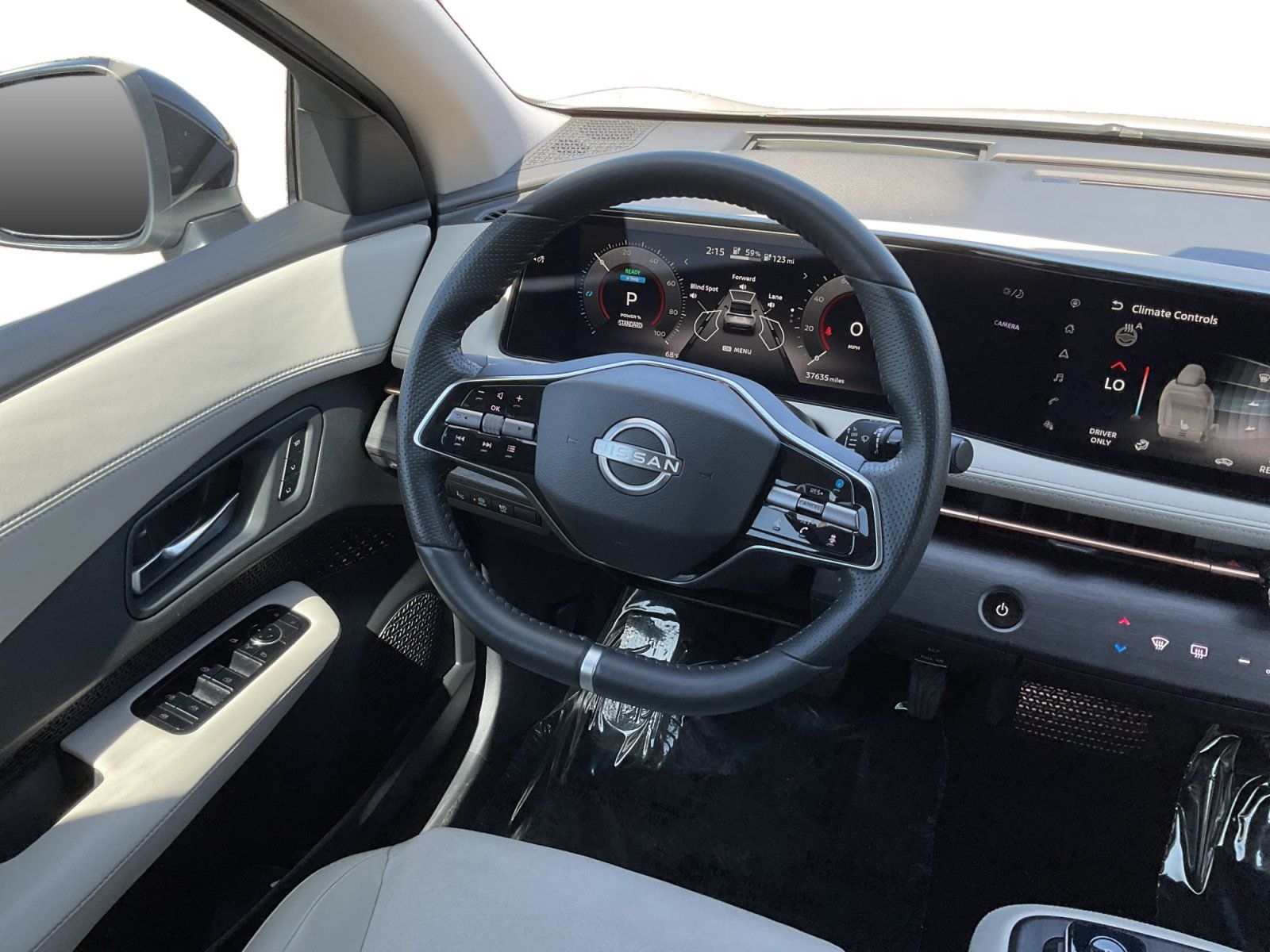 Used 2023 Nissan Ariya FWD image 11