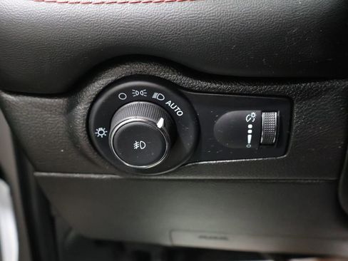 Used 2023 Dodge Durango GT image 36