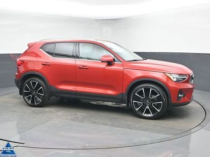 Used 2023 Volvo XC40 B5 Ultimate w/ Climate Package