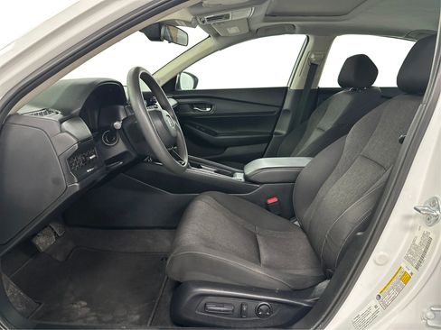 Used 2023 Honda Accord EX image 9